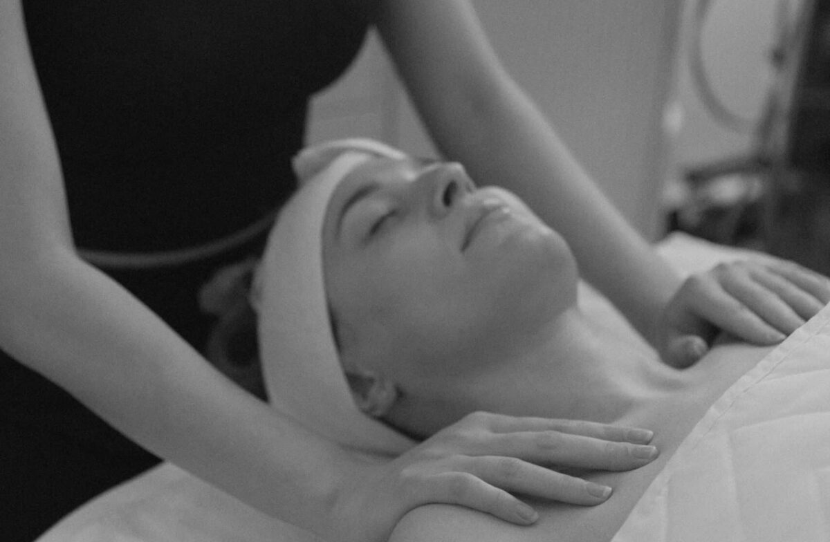 Woman getting a facial in Edmonds